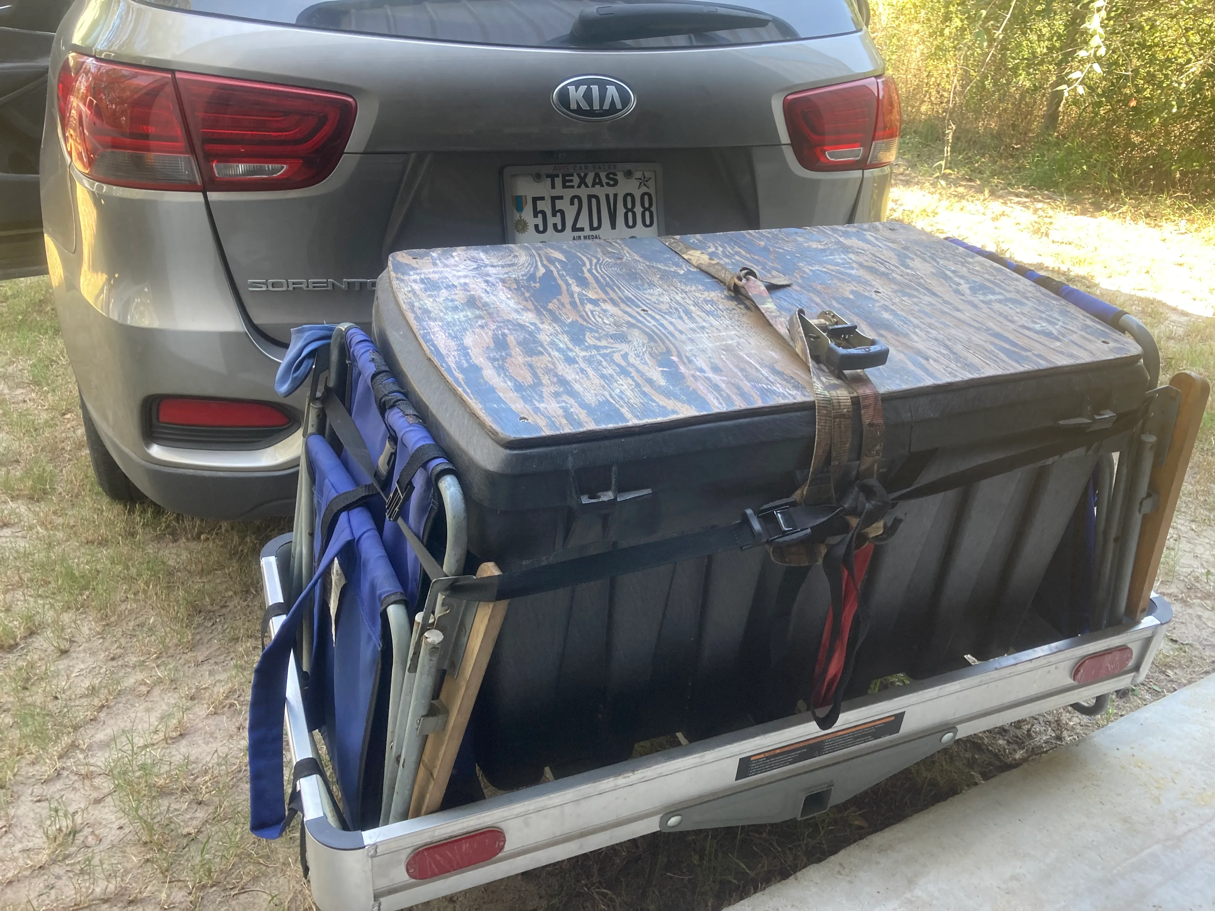 Kia Sorento with hitch cargo carrier fully loaded