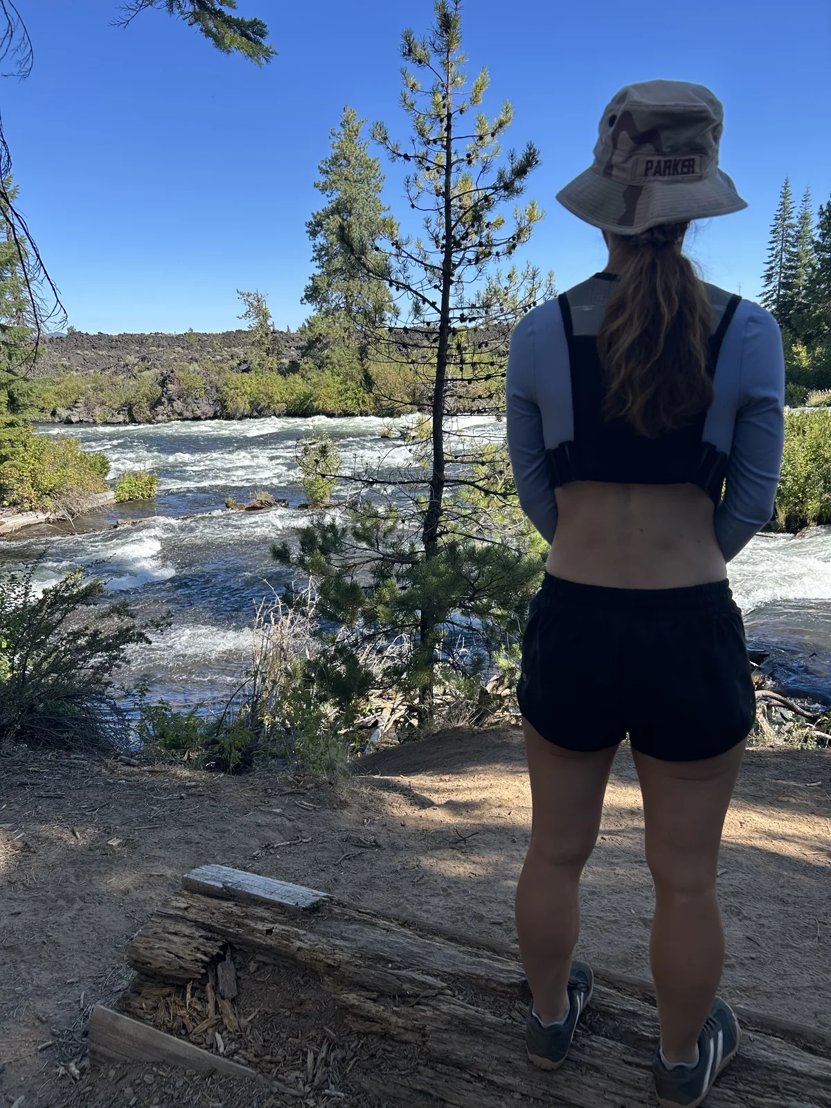 The Deschutes River pushes through the lava canyon on the trail between Dillon Falls and Benham Falls