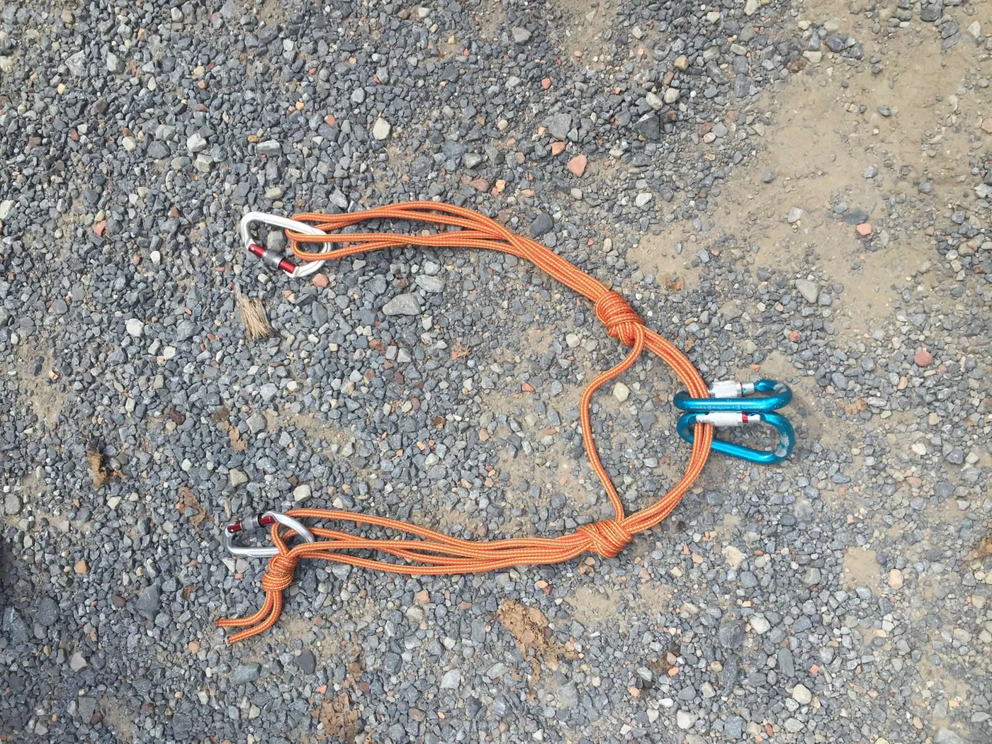 Setting up the top rope rig at New River Gorge — Nuttall Sandstone, fixed anchor